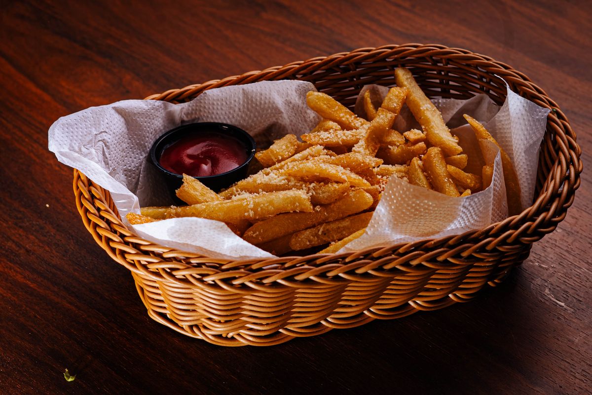 French Fries & Potato Wedges Catering Makassar